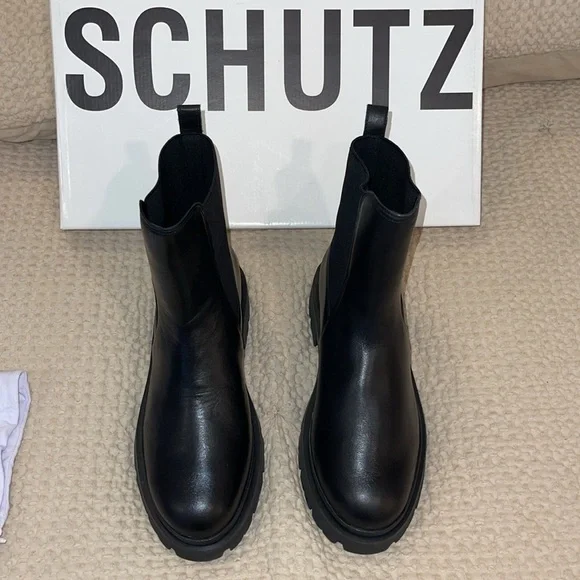 NWT Schutz Billie Casual Leather Bootie Size 7.5 - Picture 2 of 7